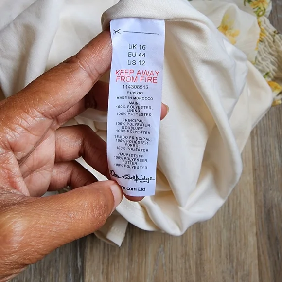 MISS SELFRIDGE FLORAL ROMPER - Picture 11 of 12